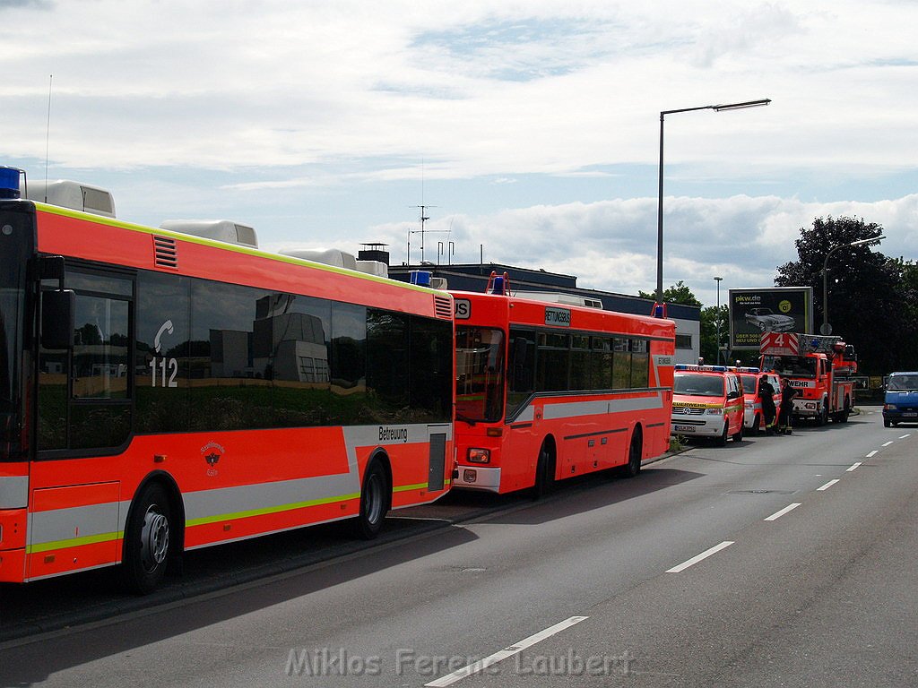 VU Auffahrunfall Reisebus auf LKW A 1 Rich Saarbruecken P65.JPG